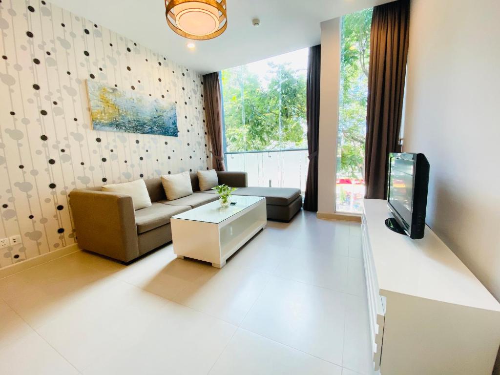 Ruang duduk di GLENWOOD APARTMENT