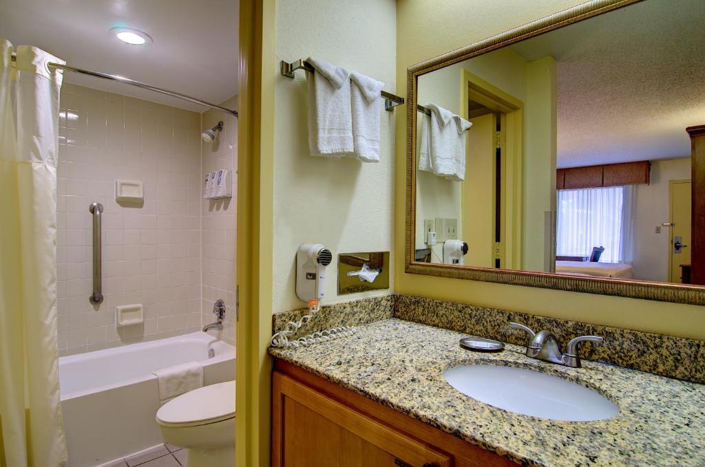 Best Western Dulles Airport Inn photo