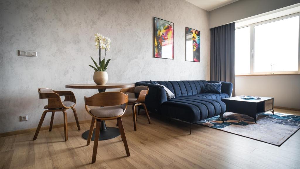 Holiday Inn Zilina, an IHG Hotel - King Suite Met Bankbed En Uitzicht Op De Stad