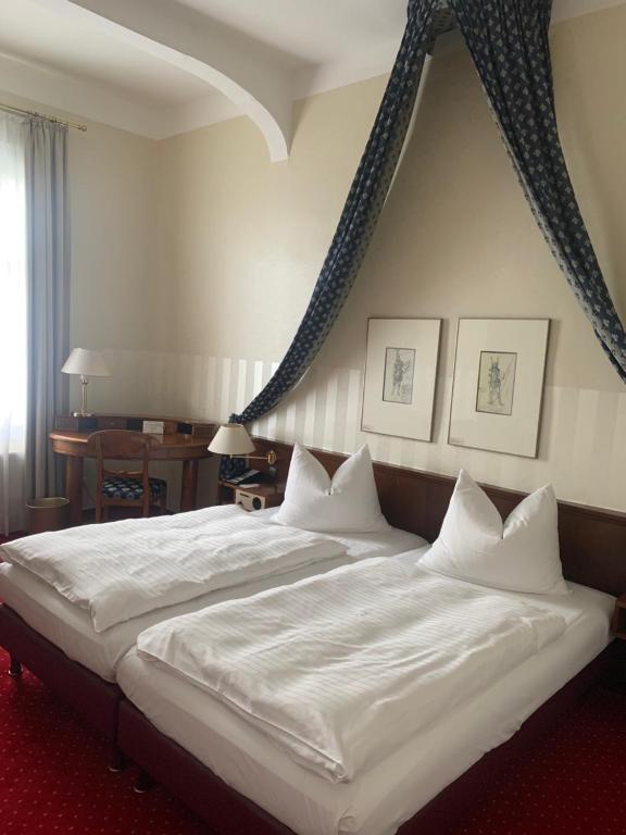 Hotel Sächsischer Hof - Superior Double Room