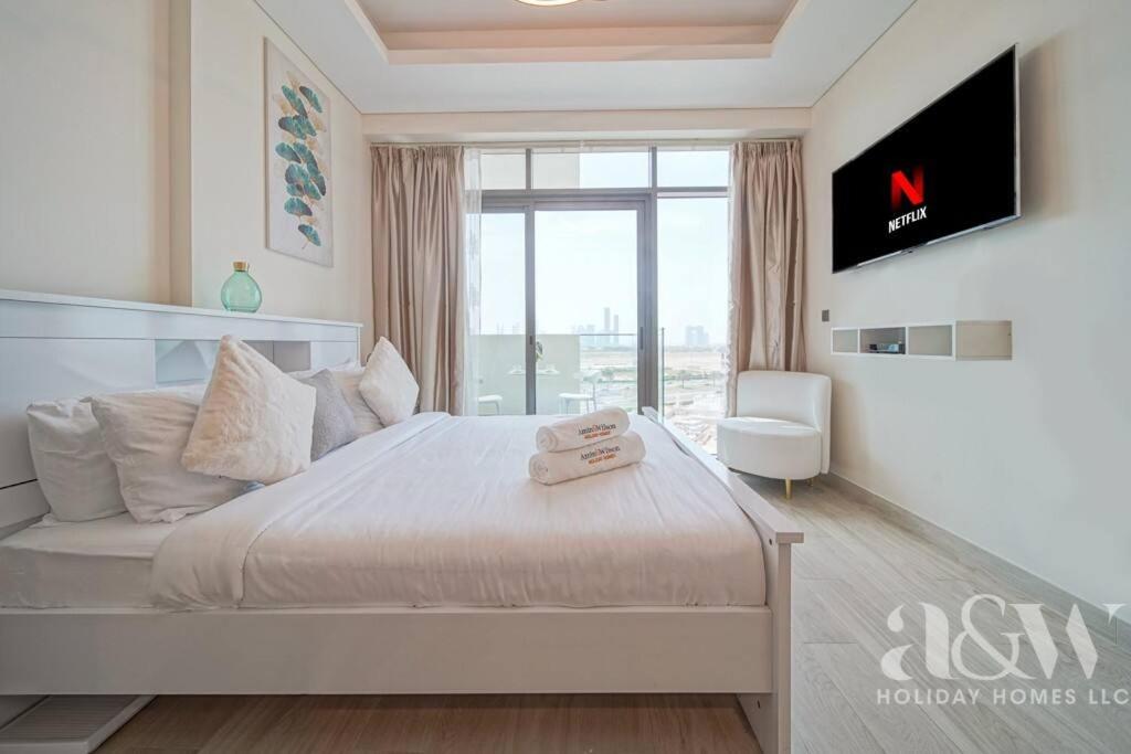 Refreshing Interior, Prime Location