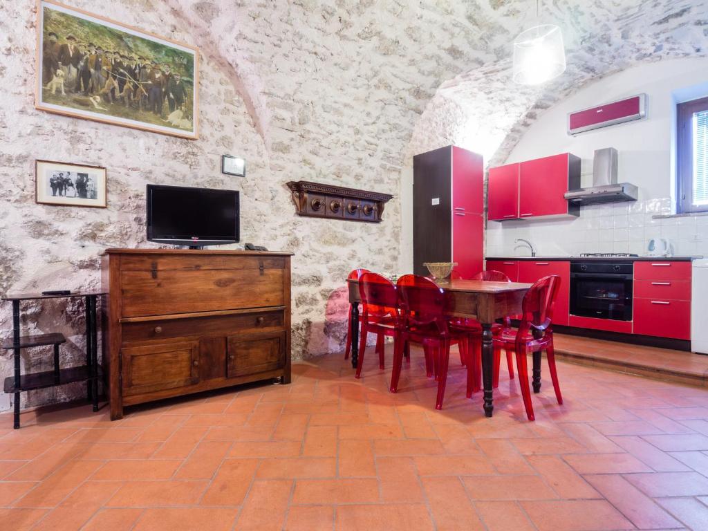 Kuchyň nebo kuchyňský kout v ubytování La Loggia Sul Nera