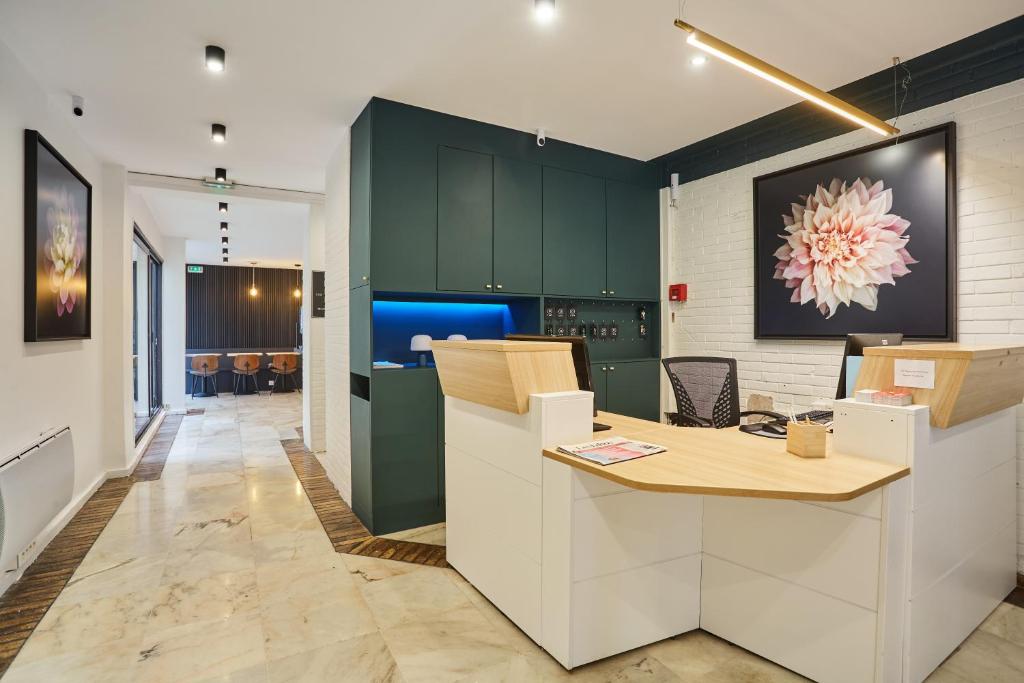 Hôtel Beauquartier Montmartre - Resim 23