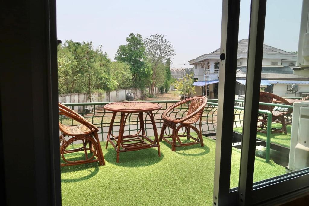 Vintage54 Hotel Ayutthaya - Deluxe Double Room With Balcony