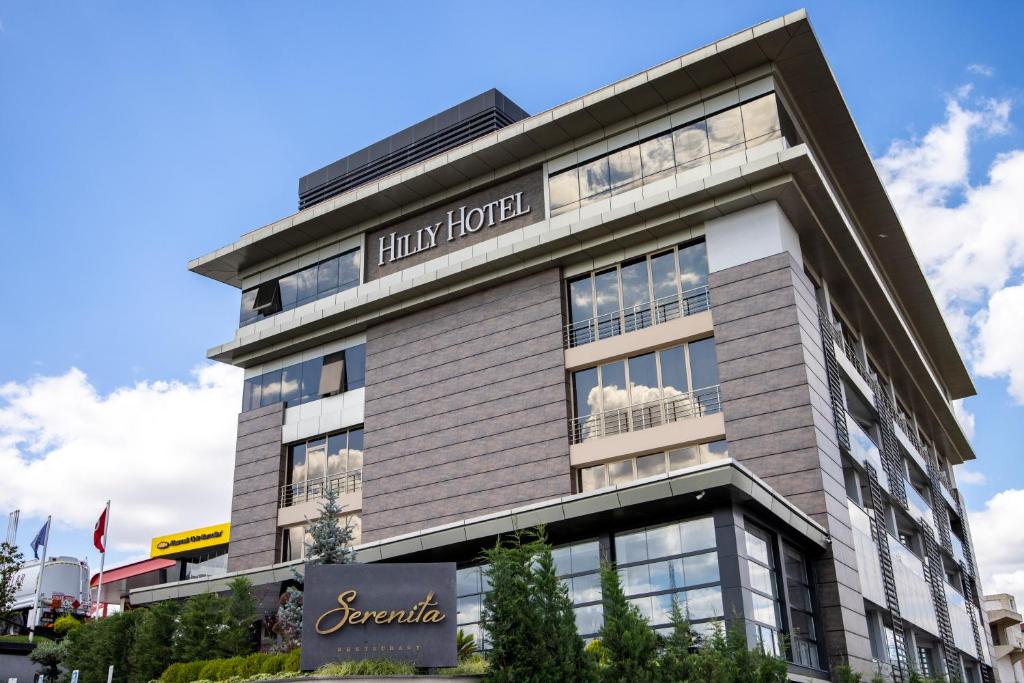 a building with the name of a hotel at Hilly Hotel in Edirne