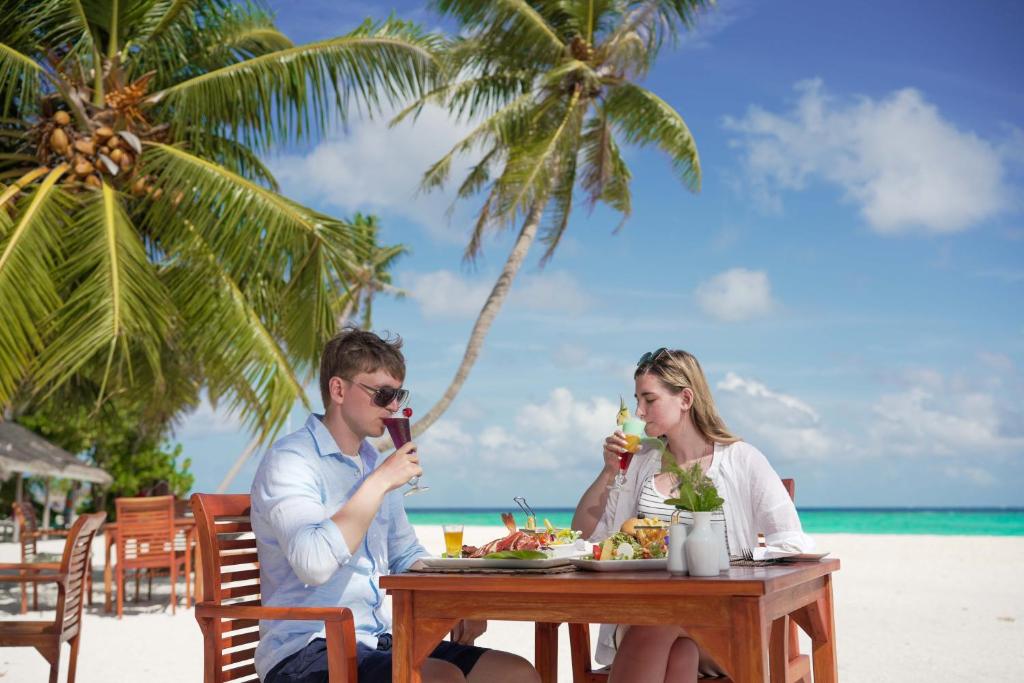 Гости Fihalhohi Maldives