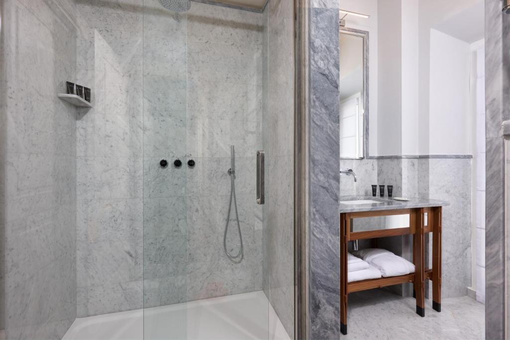 TB Place Roma - Resim 45