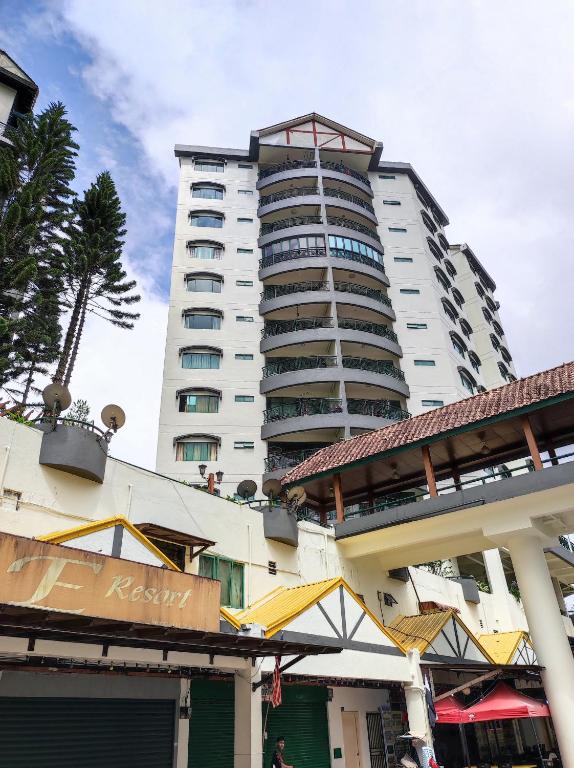 BIG BIG apartment Equatorial Hill Resort, Cameron Highlands (updated