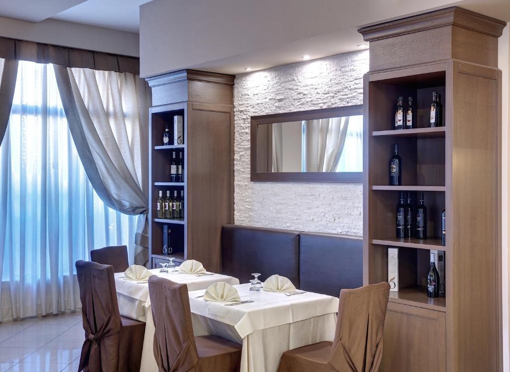 Nápoje v ubytování Lo Scacciapensieri Hotel & Restaurant
