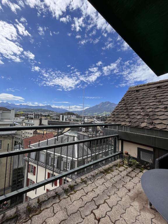 Nespecifikovaný výhled na hory nebo výhled na hory při pohledu z hotelu