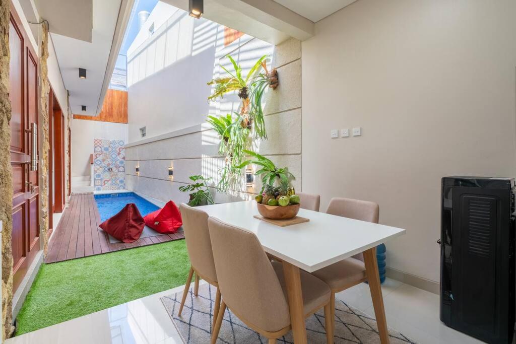 Φωτογραφία από το άλμπουμ του Chic Style 2BR Home with Pool in Ungasan στη Nusa Dua