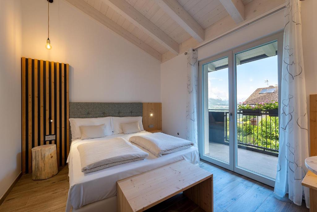 Postel nebo postele na pokoji v ubytování Hotel Alt Spaur