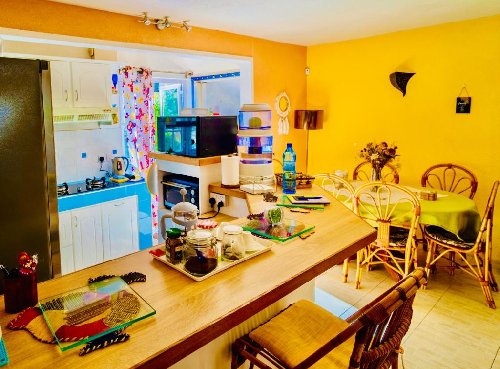 Kuchyň nebo kuchyňský kout v ubytování Cozy Home