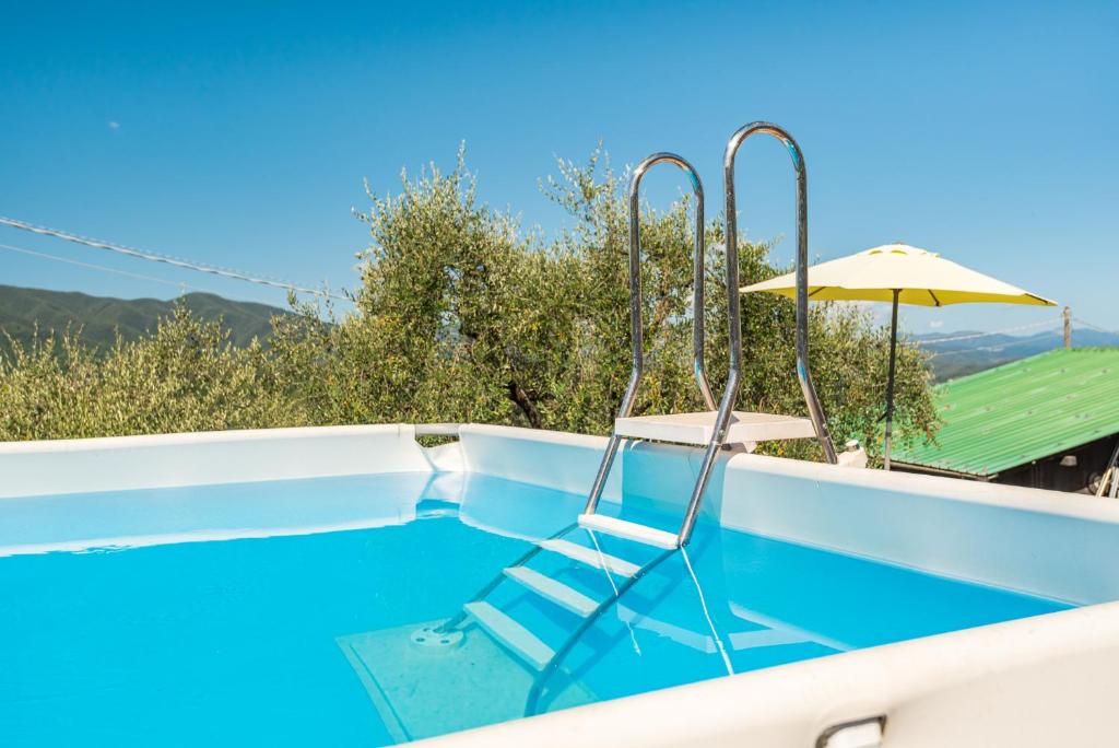 Bazén v ubytování Casa vacanze Ester nebo v jeho okolí
