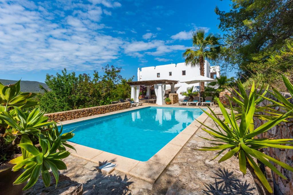 Villa con Piscina-zona muy tranquila - privacidad - sin ...