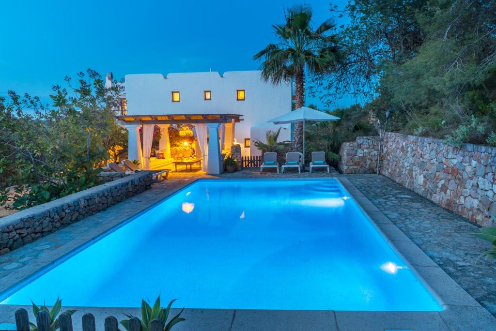 Villa con Piscina-zona muy tranquila - privacidad - sin ...