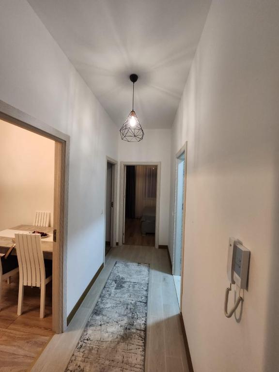 Fotografia z galérie ubytovania Apartment minutes away from the beach v Ulcinji