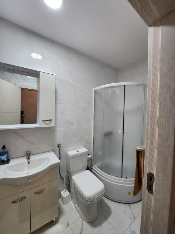 Kúpeľňa v ubytovaní Apartment minutes away from the beach