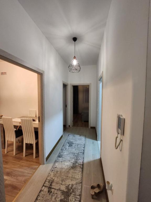Fotografia z galérie ubytovania Apartment minutes away from the beach v Ulcinji