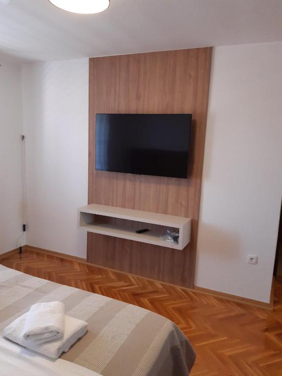 TV a/nebo společenská místnost v ubytování Apartments Mare