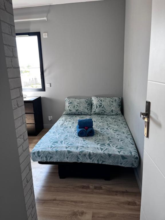 Posteľ alebo postele v izbe v ubytovaní Magnifique Villa, Piscine chauffée, Proche Plage, 8 personnes