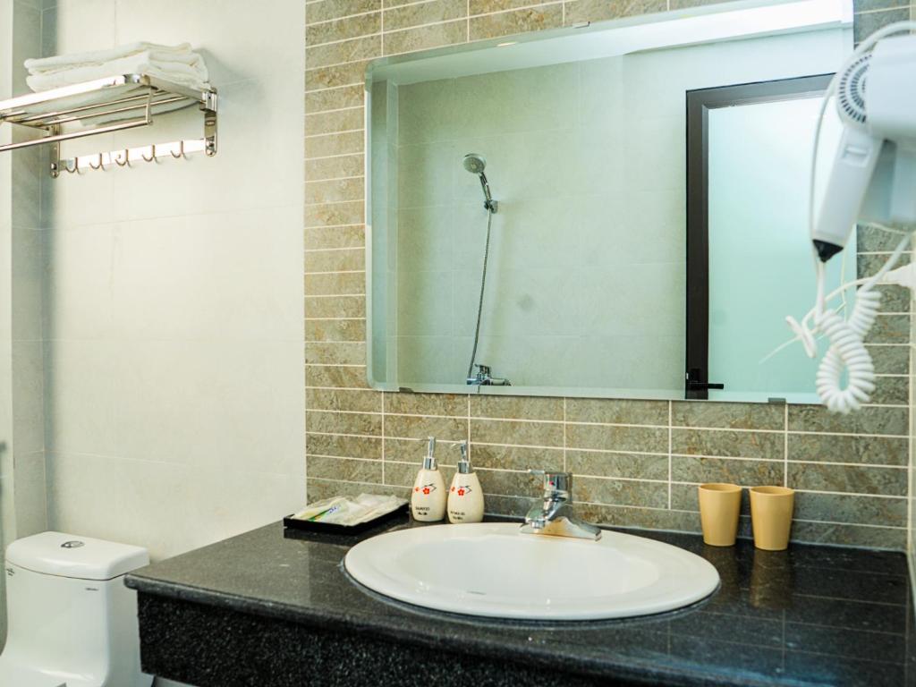 Bai Chay Panda Hotel - 9