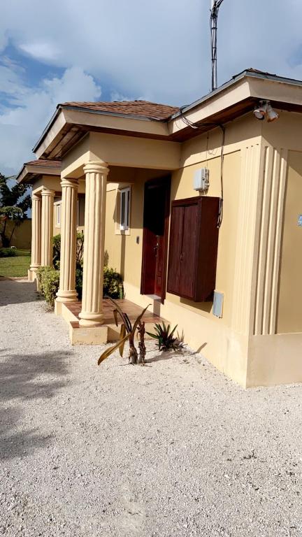 Luxury one bed room apartment - Hizvo