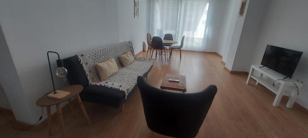 SanFernando14, Alicante – Updated 2023 Prices
