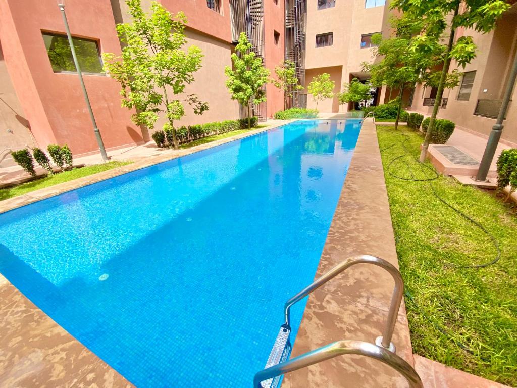 Cozy Apartment in City Center Swimming Pool