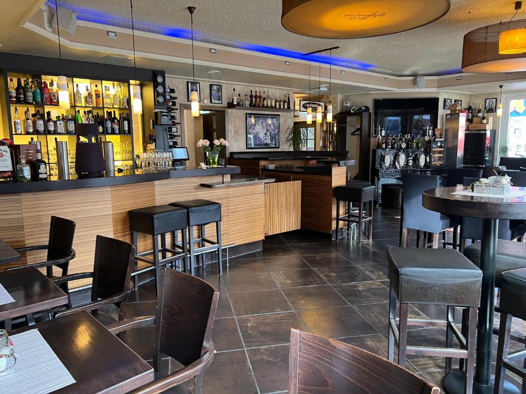 Lounge nebo bar v ubytování Hotel Ammerländer Hof