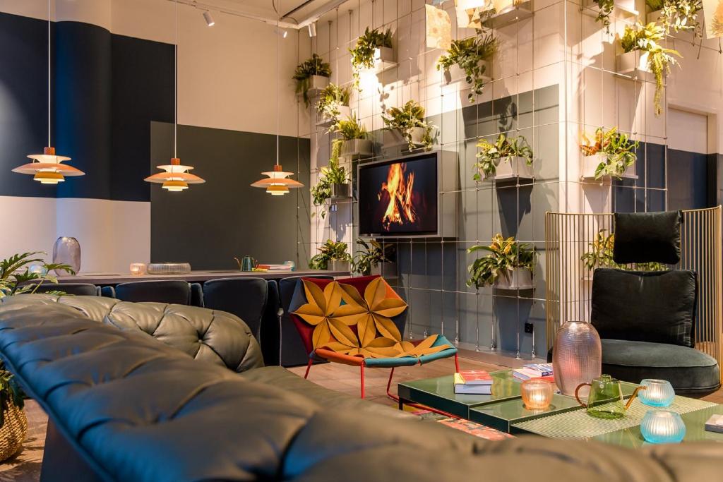 Posezení v ubytování Motel One Rotterdam