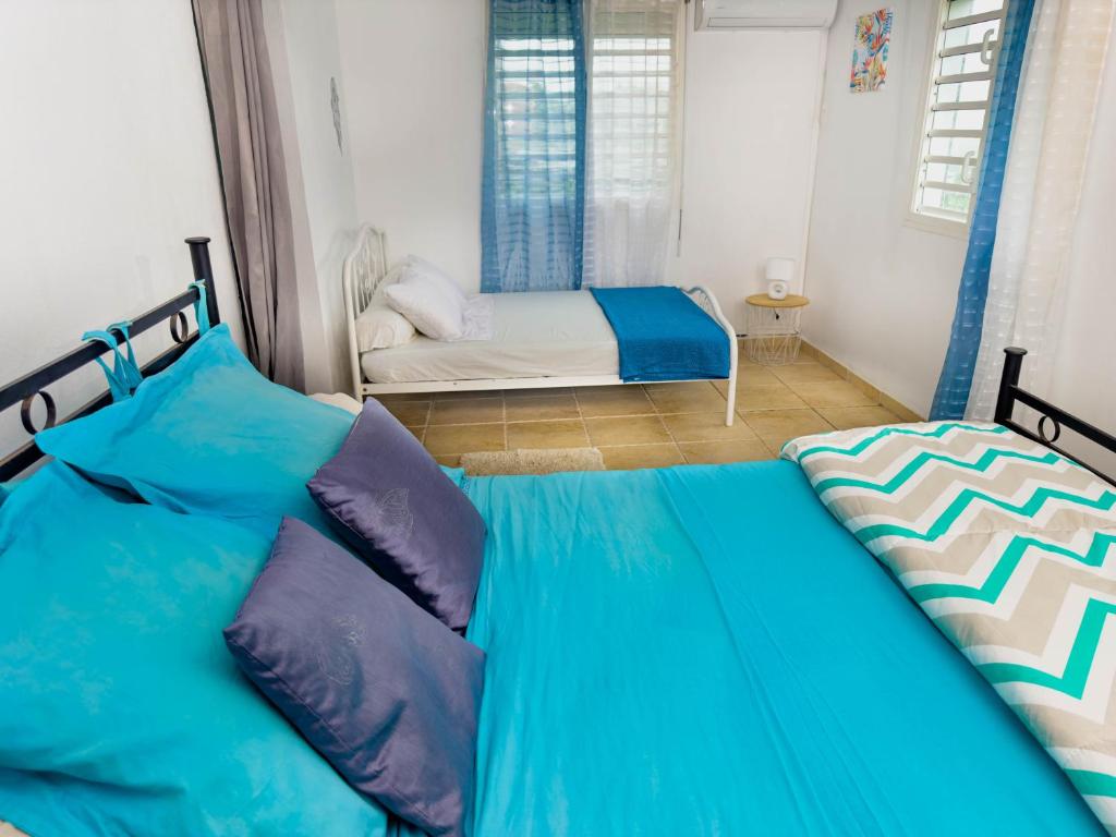 Легло или легла в стая в L'Oiseau Bleu