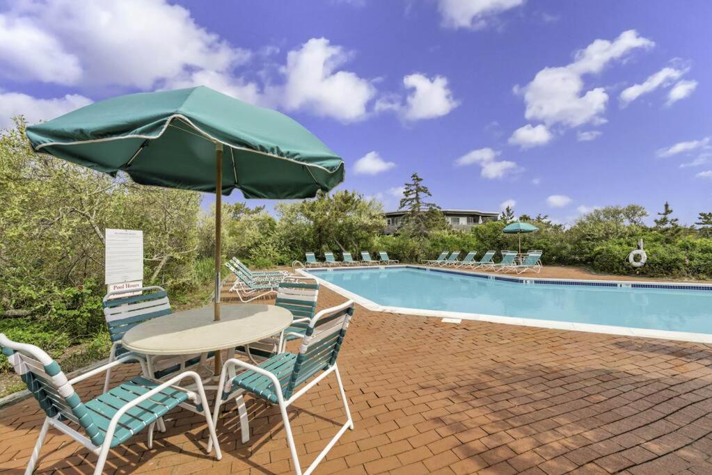 Piscina di Unit 823 Ocean Colony Beach o nelle vicinanze