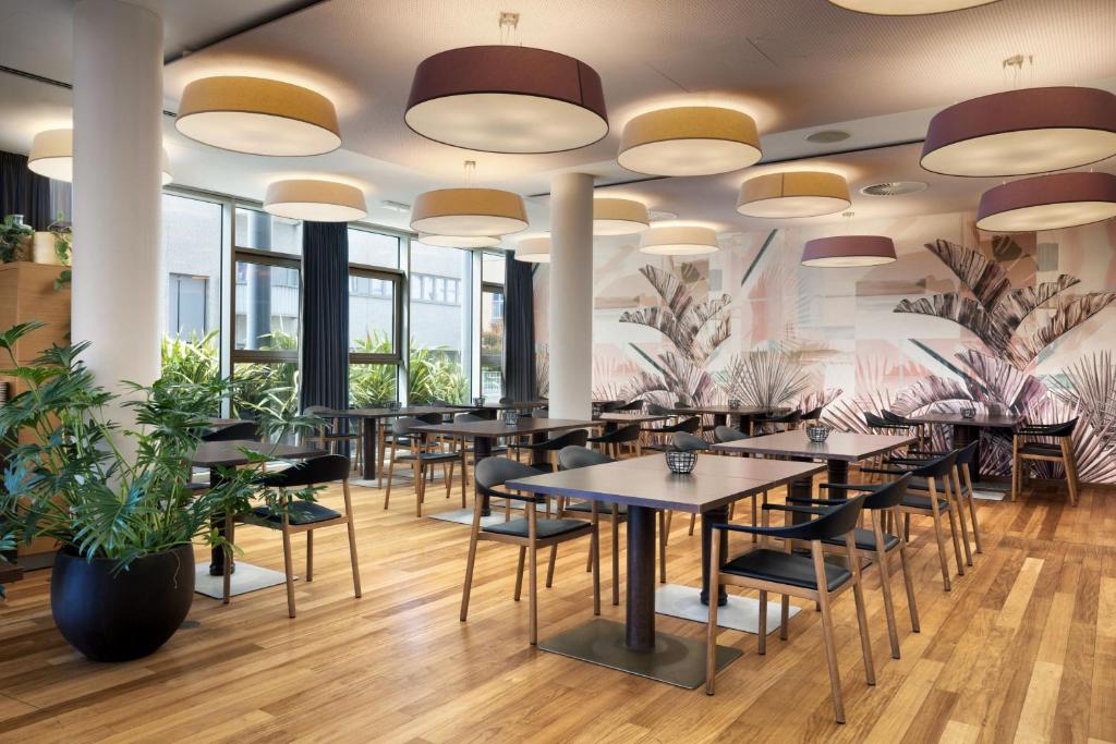 Restauracja lub miejsce do jedzenia w obiekcie Four Points Sheraton Bolzano Bozen