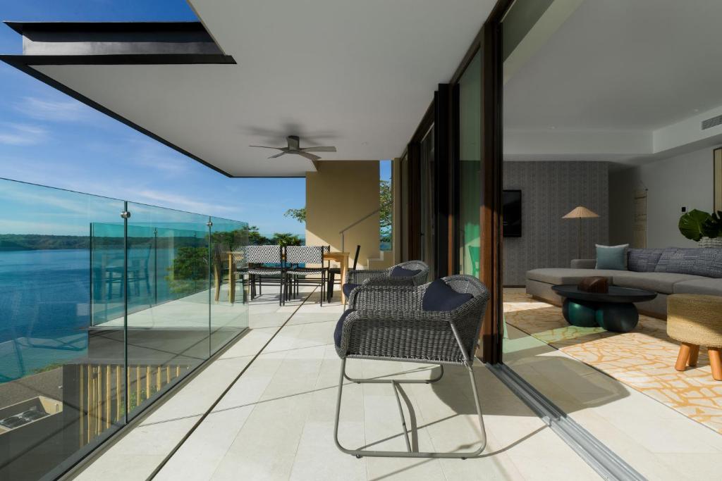 Posezení v ubytování Andaz Peninsula Papagayo Resort, Costa Rica, by Hyatt