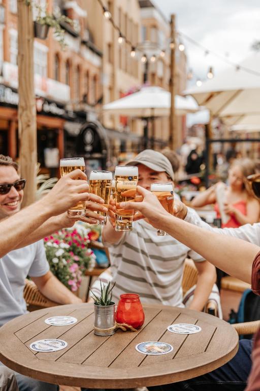 Queen Hotel - Resim 18