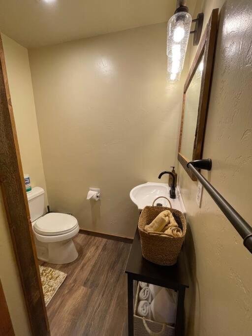 ParkWay Yellowstone Guest House Apartment #3 photo