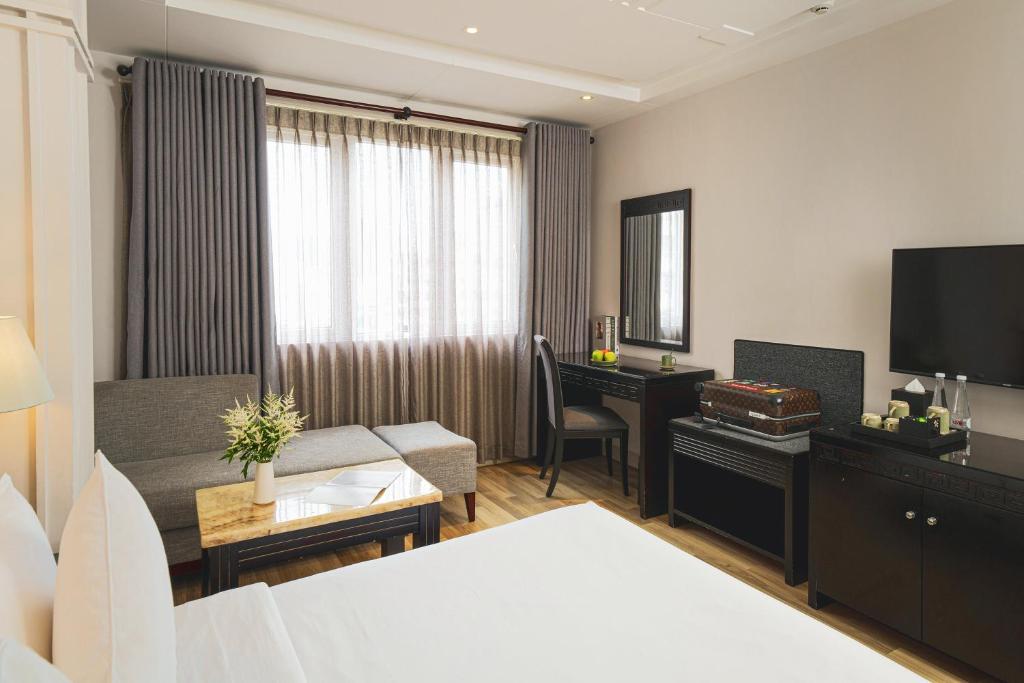 Ben Thanh City Lights Executive Room - Free One Time Happy Hours