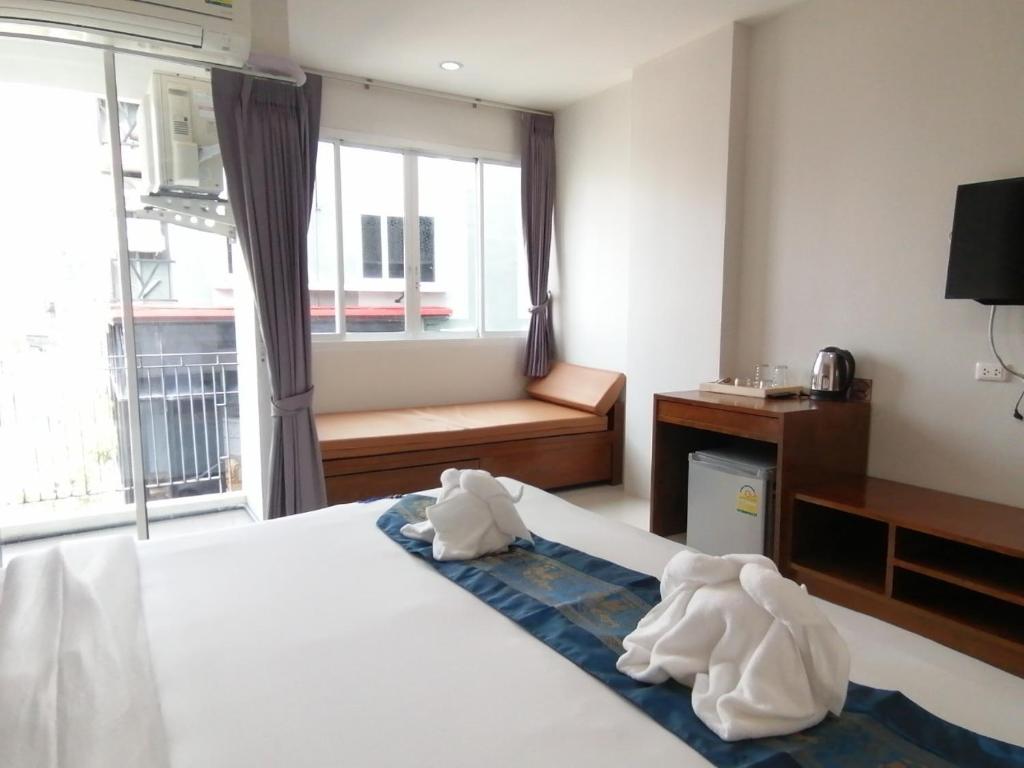 
Deluxe Double or Twin Room
