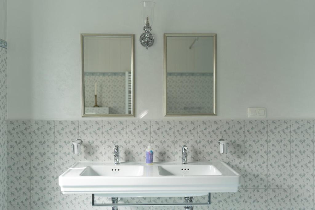 Koupelna v ubytování Nomad Rooms