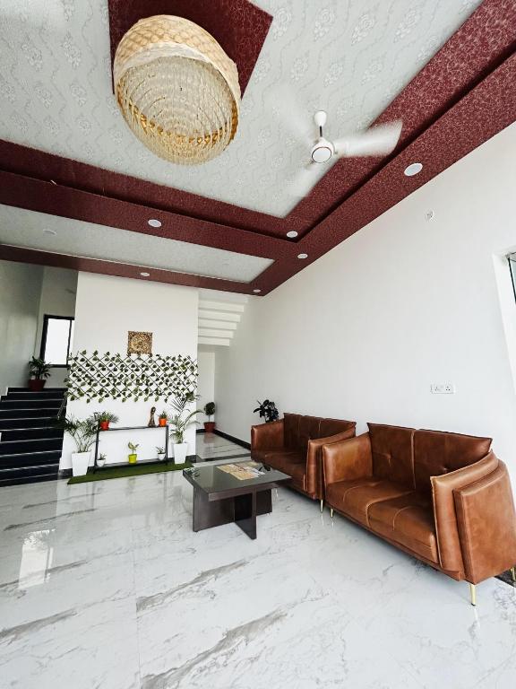 Posezení v ubytování Awadh Samrat Resort