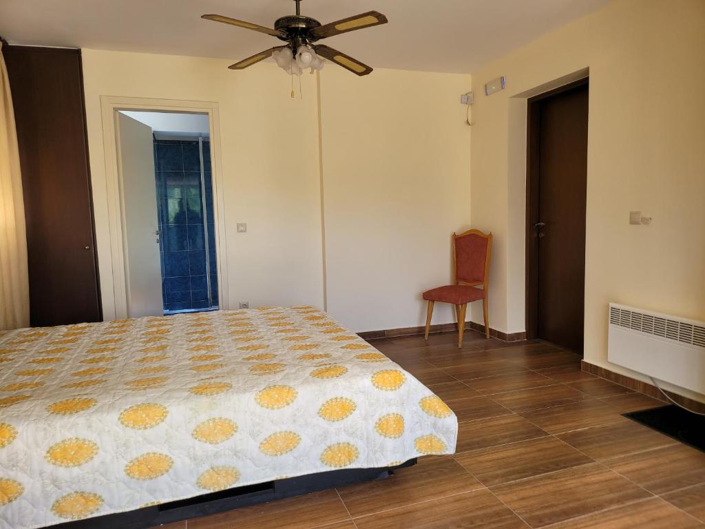 Postel nebo postele na pokoji v ubytování Green House Marathon - Greece
