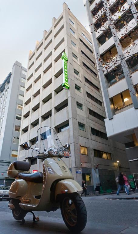 Causeway 353 Hotel - Resim 25