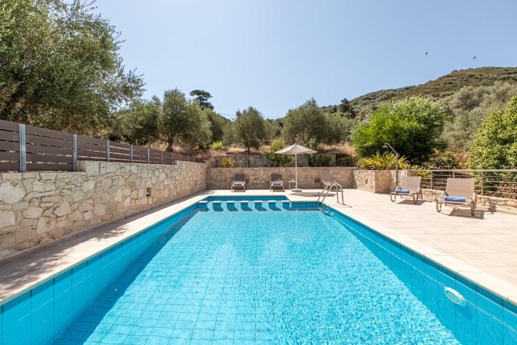Villa Neaira - Three-Bedroom Villa