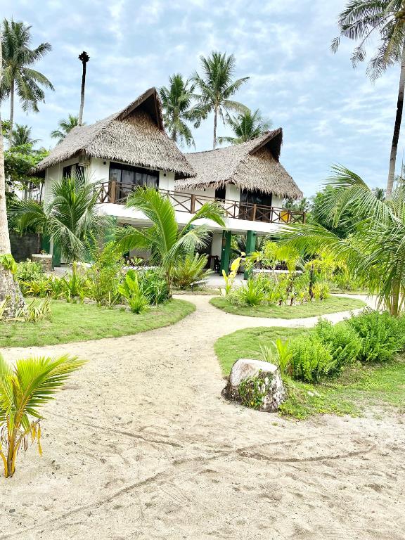 Zahrada ubytování Entire Private Beachfront Villa in Siargao