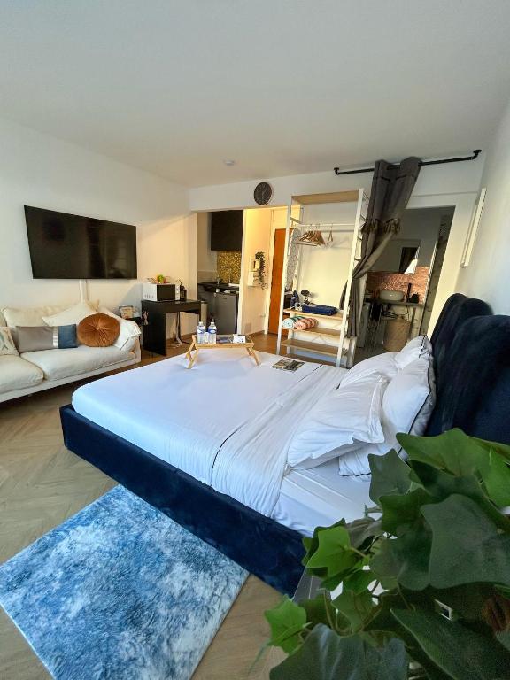 Posteľ alebo postele v izbe v ubytovaní Monaco Cap d’ail Studio & jardin