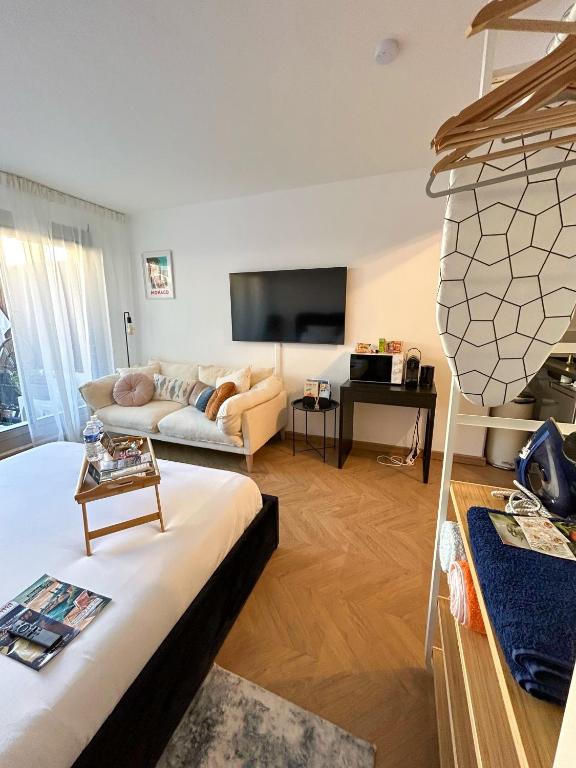 Posteľ alebo postele v izbe v ubytovaní Monaco Cap d’ail Studio & jardin