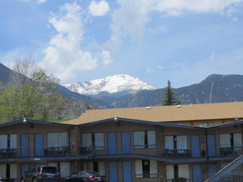 Silver Saddle Motel photo