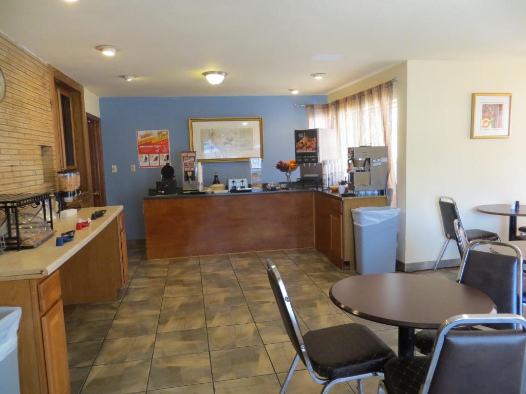 Silver Saddle Motel photo