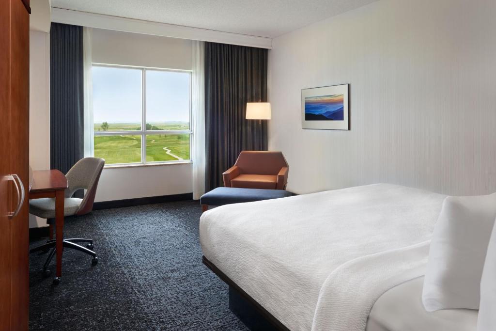 Courtyard by Marriott Calgary Airport - Resim 23